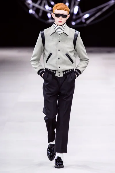 Look 15